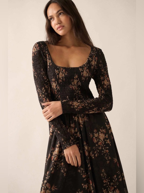 Worth Collective Dresses & Skirts - Worth Collective Honor Long Sleeve Maxi Dress Dark Floral Pattern Black Medium